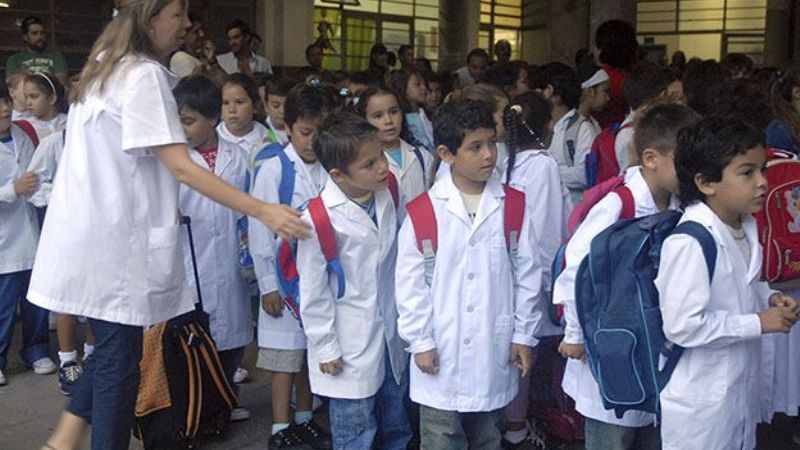 Confirman que las escuelas de la provincia de Buenos Aires tendrán una hora más de clases