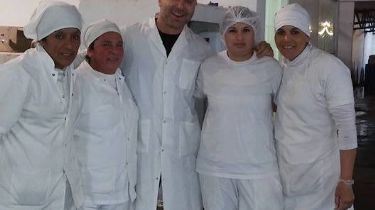 El reconocido chef Germán Martitegui visitó la Cooperativa Engraucoop