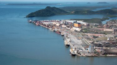 Puerto Quequén bloqueado: ¿Arturo Rojas viaja a Brasil?