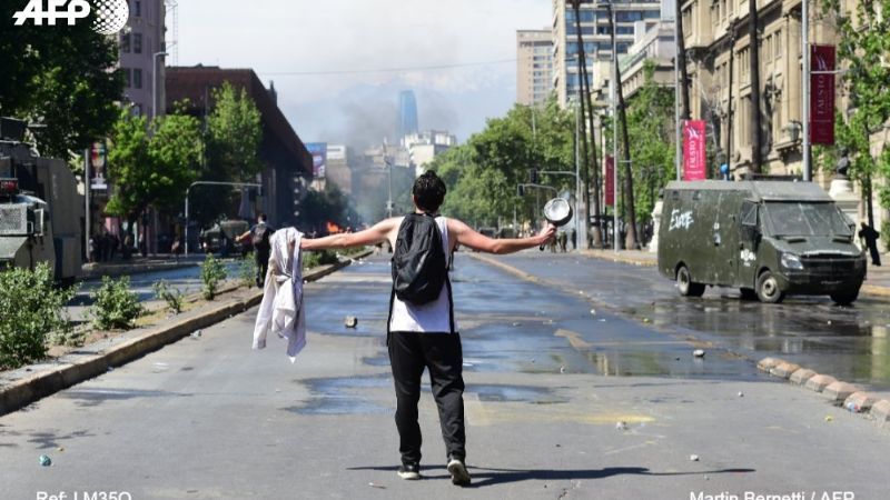 Chile: Las protestas no cesan y el número de muertos asciende a 13
