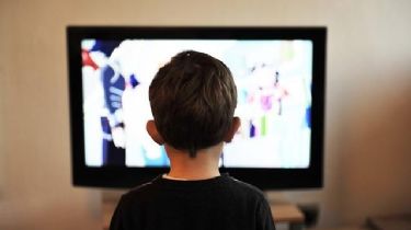 Comida chatarra y pantallas: Las dos amenazas a futuro para los chicos