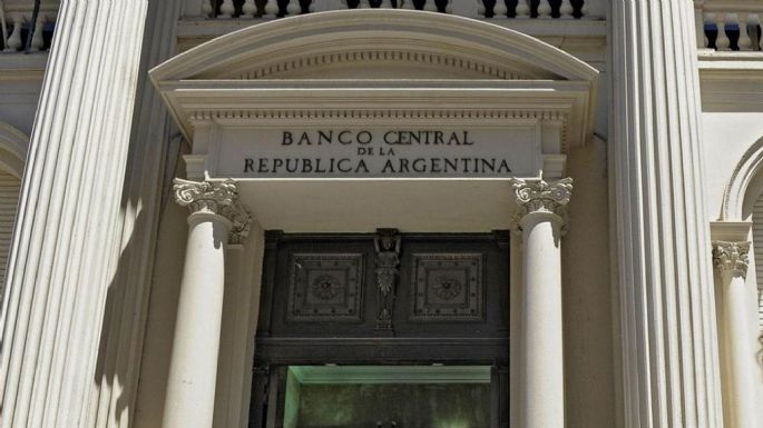 El Banco Central eliminó el requisito de "conformidad previa" para comprar dólares