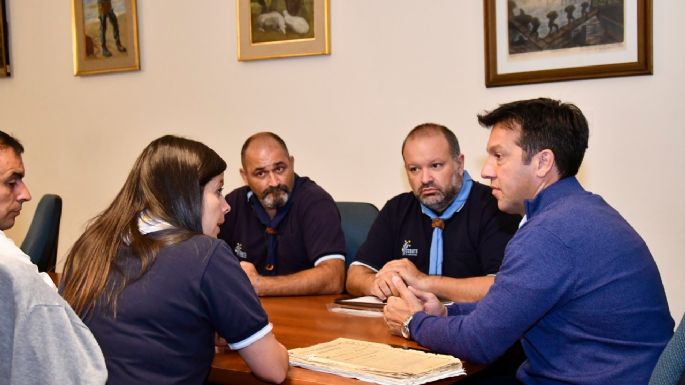 Rojas recibió a los Scouts: Buscan prorrogar la concesión del predio que manejan en el Parque Miguel Lillo