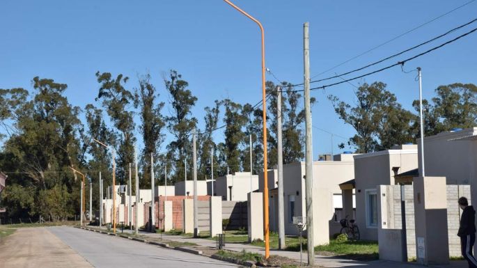 San Cayetano instala luces LED para el alumbrado público