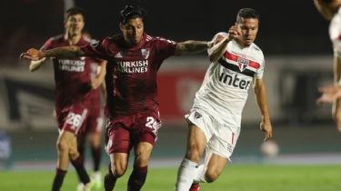 River se trajo un valioso empate desde Brasil en la reanudación de la Copa Libertadores
