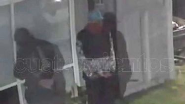 Video: Registran el momento en que dos ladrones entran a una casa de Villa Florida para robar