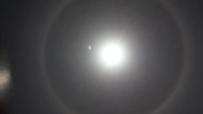 Nubes tubo y halo solar: Dos fenómenos que se pudieron ver en el cielo necochense en 24 horas