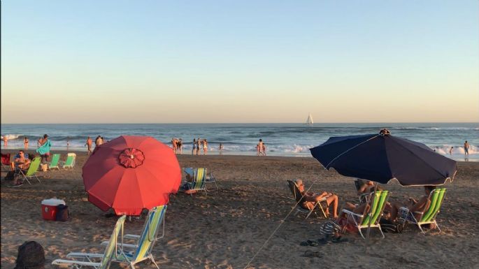 Una sombrilla voladora hirió a una mujer en las playas de Quequén