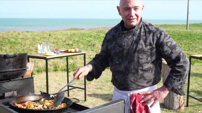 El chef Christophe Krywonis busca al mejor asador en “Parrilleros” y grabó el segundo capítulo en Necochea