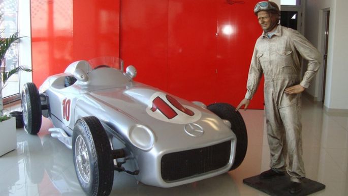 Trasladan los restos de Juan Manuel Fangio a su Museo en Balcarce