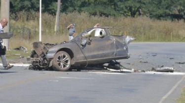 Terrible accidente en Tandil: El auto quedó partido en dos y fallecieron un niño y un adolescente