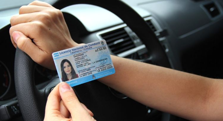 Desde hoy, sacar la licencia de conducir, será más caro: Enterate cuánto