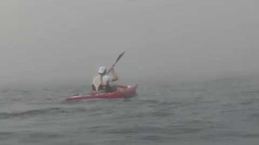 Kayak se perdió en la niebla