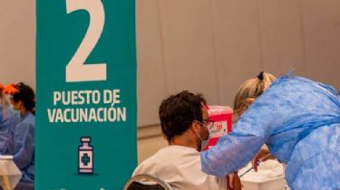 Informe revela efectos adversos graves de vacunas anti-COVID en Argentina