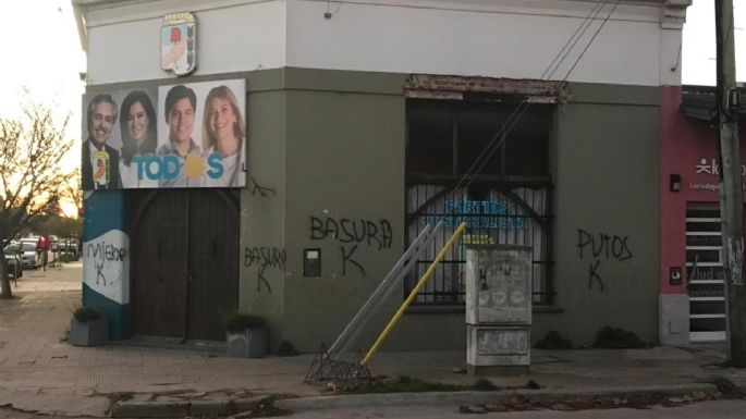 Nuevo ataque contra un mural de Néstor Kirchner en Barrio Puerto