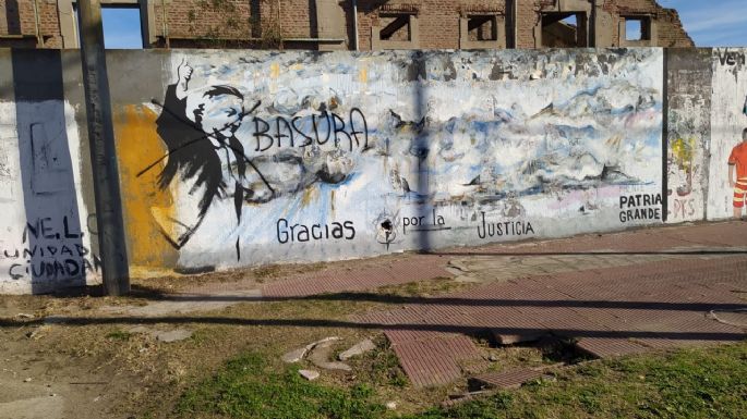 Nuevo ataque contra un mural de Néstor Kirchner en Barrio Puerto