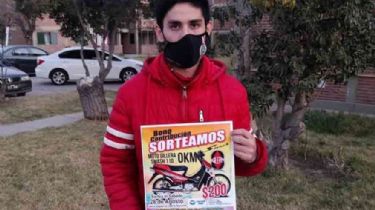 Bahía Blanca: Un joven organizó una rifa para pagar el sepelio de su esposa que murió por Covid-19