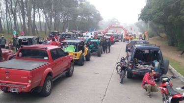 Travesía 4x4 solidaria: Más de 450 vehículos participaron de la caravana a Médano Blanco