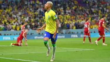 Con 2 golazos de Richarlison, Brasil superó a Serbia en el cierre de la primera fecha: Los goles y los números del encuentro