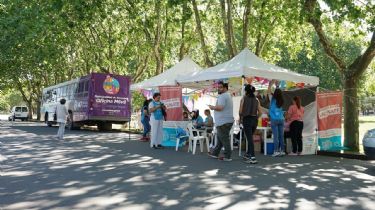 "Festival de Vacunas": El operativo de la Muni para mostrar algo de gestión en salud