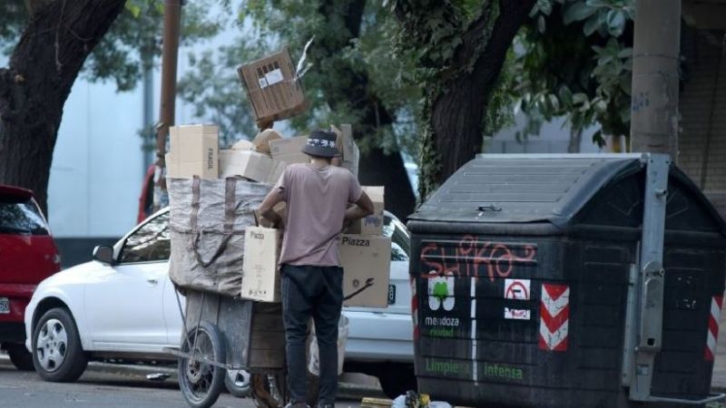 Video: La ciudad argentina donde cada vez hay más familias que viven y comen de la basura