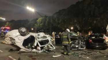 Dos muertos en un terrible choque múltiple en Palermo: 6 vehículos involucrados