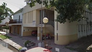 Insólito: Allanaron una comisaría de Santa Fe y se encontraron con un preso teniendo sexo sobre un escritorio