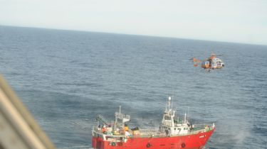 Video: Prefectura rescató a un marinero enfermo en alta mar