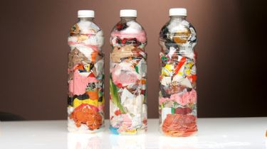 Lobería impulsa un programa de reciclado de botellas plásticas