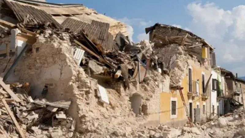 Afganistán: Al menos 1.000 personas murieron en un potente terremoto