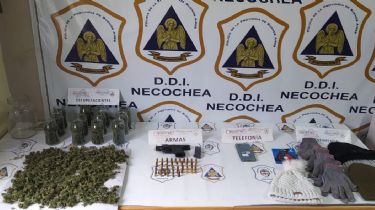 Aprehendieron a un acusado de robar en el Club Rivadavia: Le encontraron un arma y marihuana