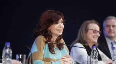 Cristina Kirchner lanzó duras críticas por la renuncia de Guzmán: "Fue un acto de desestabilización"