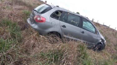 Vuelco fatal en la Ruta 50: Una mujer murió al salir despedida de su auto