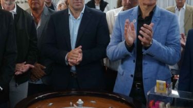 Pileta, bares, gimnasio y restaurantes: La promesa electoral del intendente Rojas si finalmente entrega el Casino