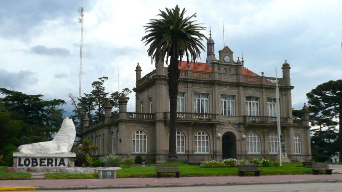 Lobería recompone salarios municipales aunque sigue por debajo del mínimo vital y móvil