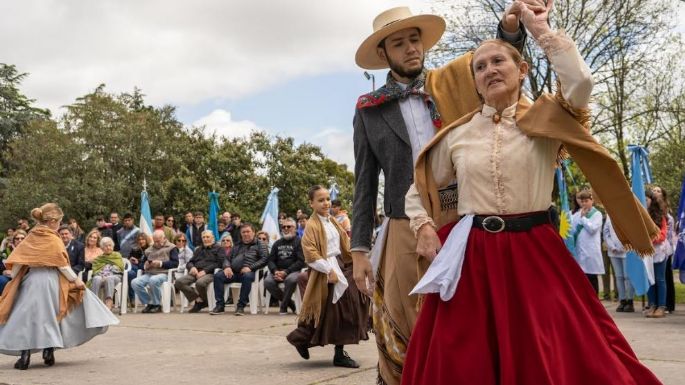 65 años de autonomía municipal: San Cayetano celebró su historia y progreso