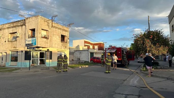 Balcarce: Llamó a los bomberos porque se le quemaba la casa y le descubrieron un indoor de marihuana