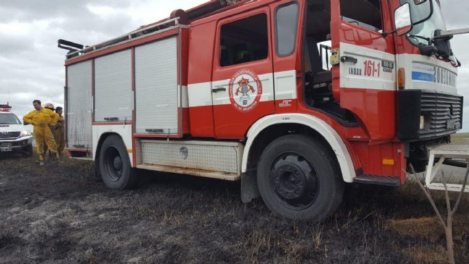 Bomberos voluntarios lograron controlar voraz incendio en el basurero de La Dulce