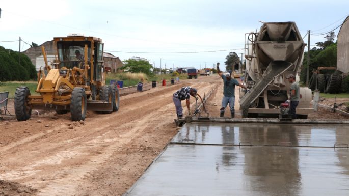 San Cayetano pavimenta los primeros 100 metros del acceso a su Sector Industrial