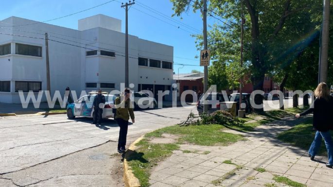 Alumnos de la Técnica N°3 se manifestaron en apoyo a una menor abusada: “Quiero ir segura a la escuela”