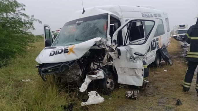 Trágico accidente en la Ruta 226: Combi con estudiantes chocó contra un auto y murieron dos personas