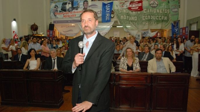 ¿El concejal Kristiansen va por la intendencia?: Movimientos para sacar al Chelo Rivero del PJ