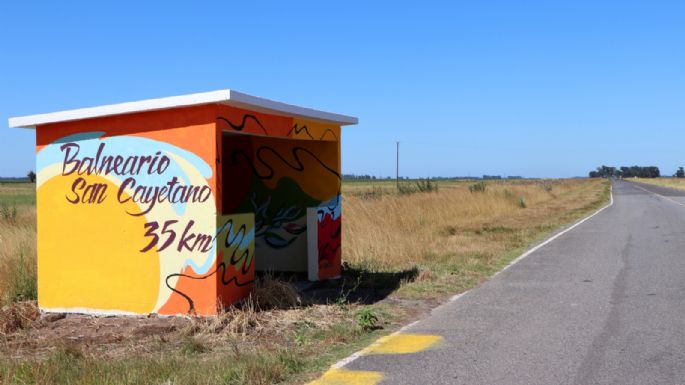 San Cayetano intervino artísticamente garitas en sus rutas