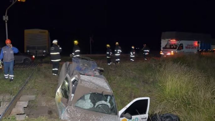 Tandil: Un hombre salvó su vida de milagro tras chocar contra un tren en Ruta 74