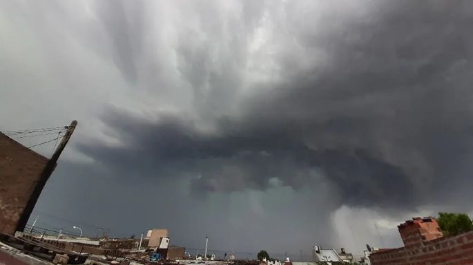 Fuerte granizada en Necochea: Anegamientos y algunos destrozos