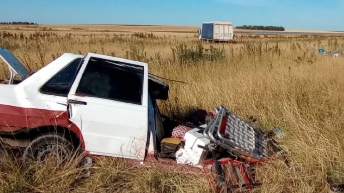 Fuerte choque en la Ruta 85 entre un camión y un auto que venía para Necochea: Dos muertos y el camionero positivo de alcohol