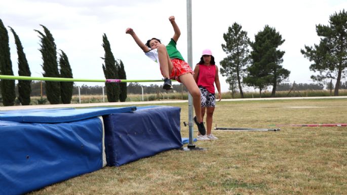 San Cayetano: Más de 300 jóvenes atletas brillaron en el Encuentro Provincial U14 y U12