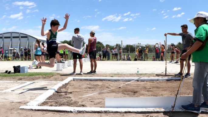 San Cayetano: Más de 300 jóvenes atletas brillaron en el Encuentro Provincial U14 y U12