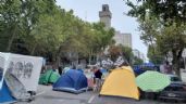 Piqueteros acampan en el centro de Mar del Plata en reclamo por el recorte de planes