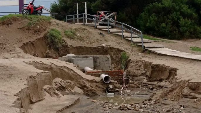 Playa de Quequén: El desastre del desagüe en la Hélice que taparon con arena